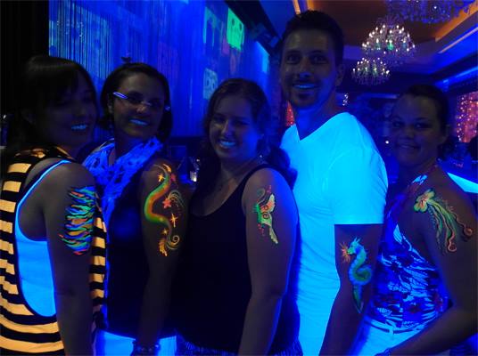 NEON-Blacklight-Painting-Bodypainting-Service (12)